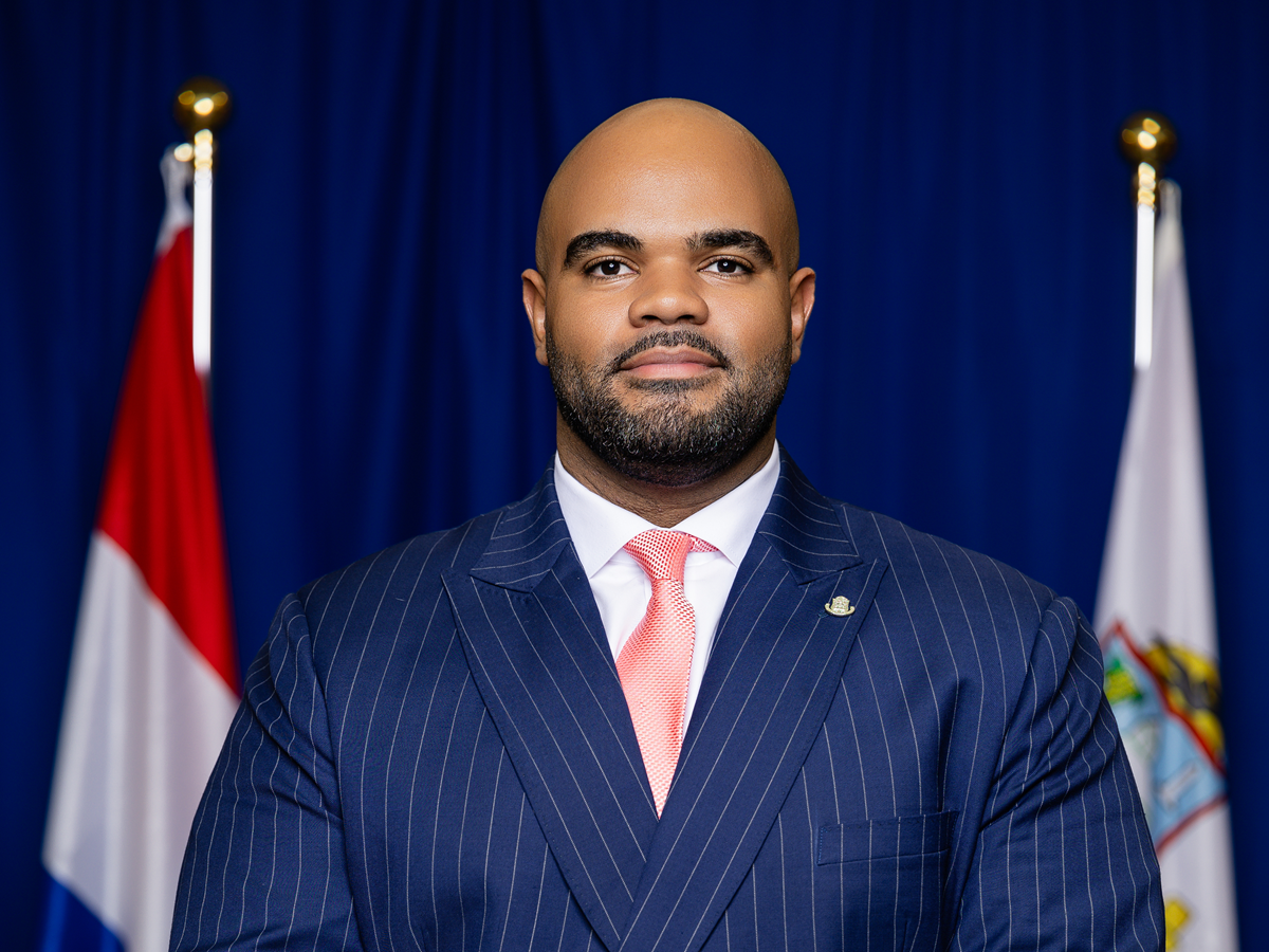 Minister of VROMI Gives Update on Mullet Bay